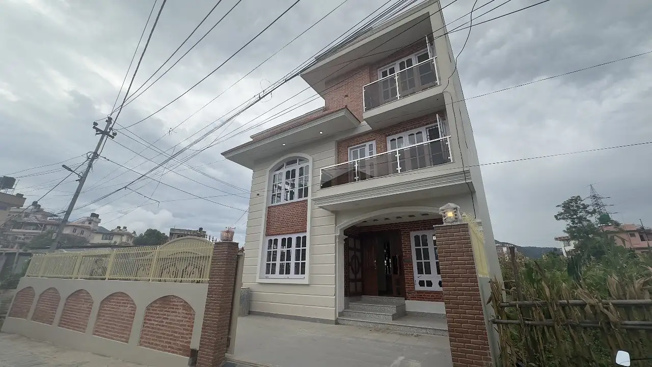 Residential House On Sale Image 8