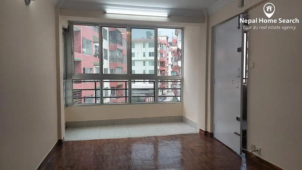Apartment on Sale Image 1
