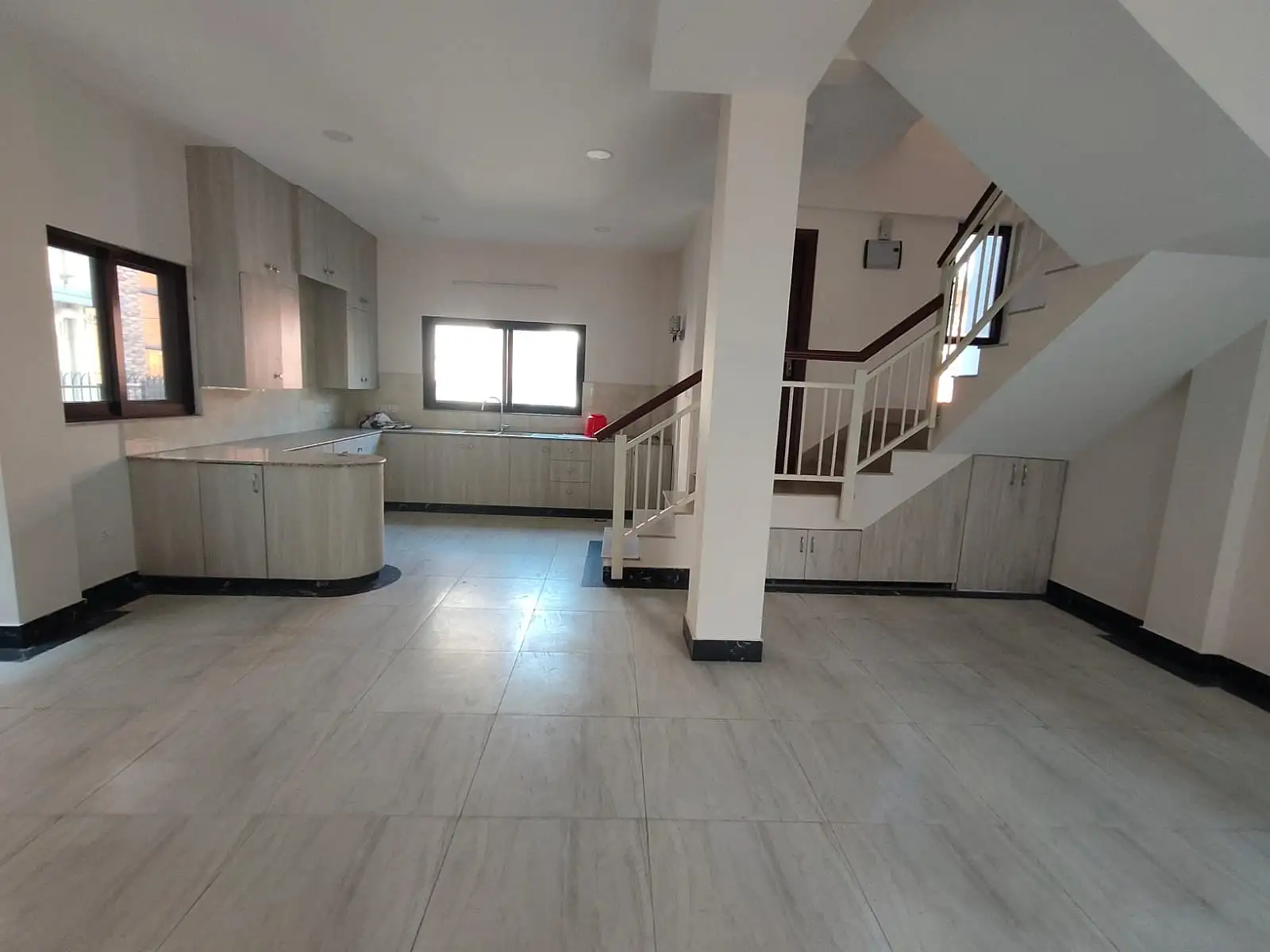 Residential House On Rent Image 1