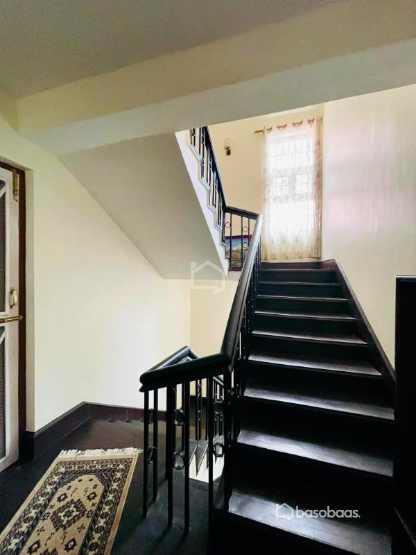 Bungalow on sale at Bansabari : House for Sale in Maharajgunj, Kathmandu Image 2