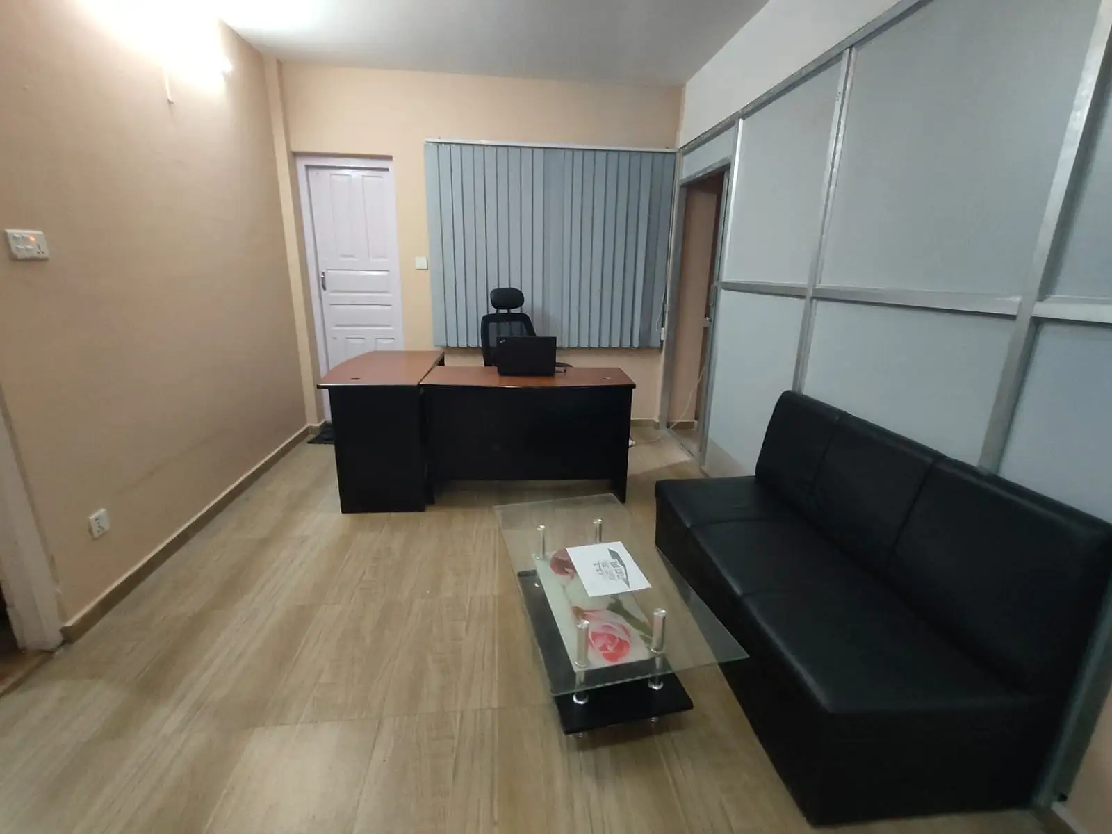 Commercial Space on Rent Image 2