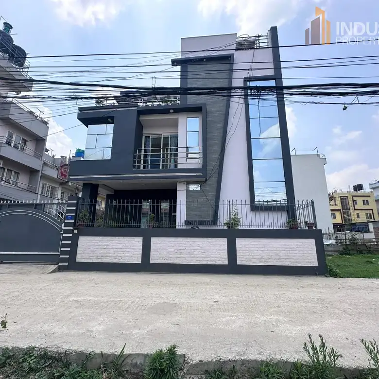 house on sale Image 4