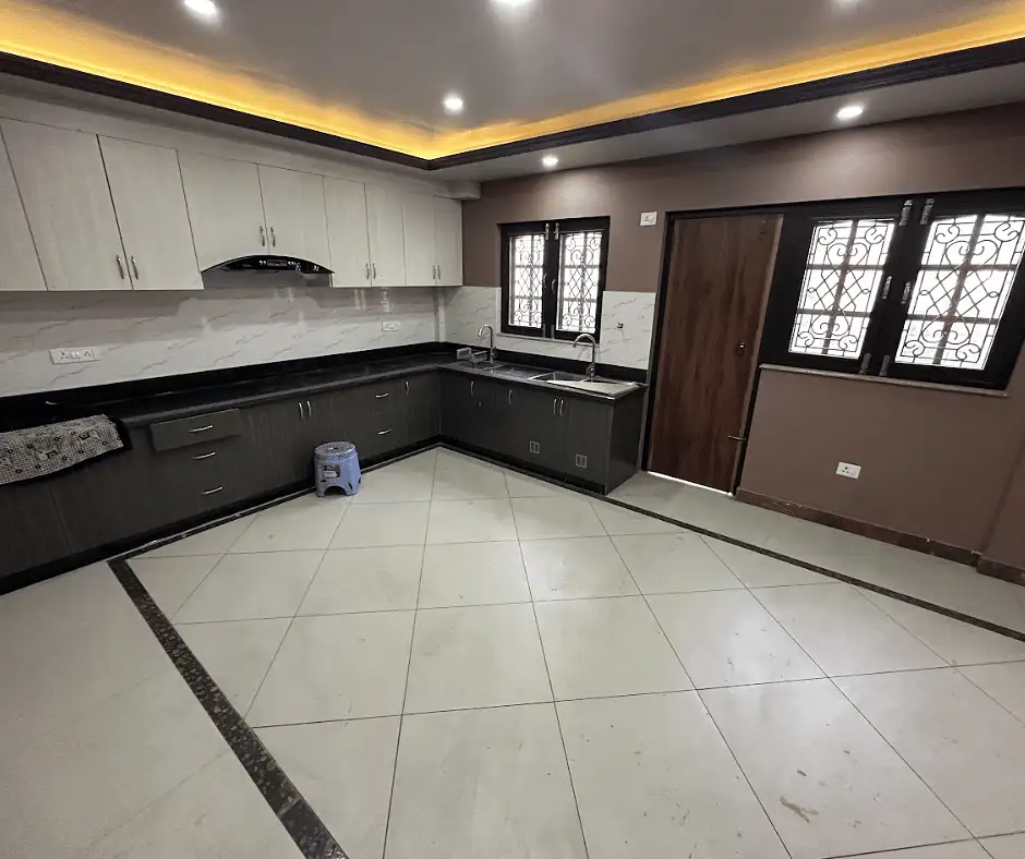 Residential House On Rent Image 8