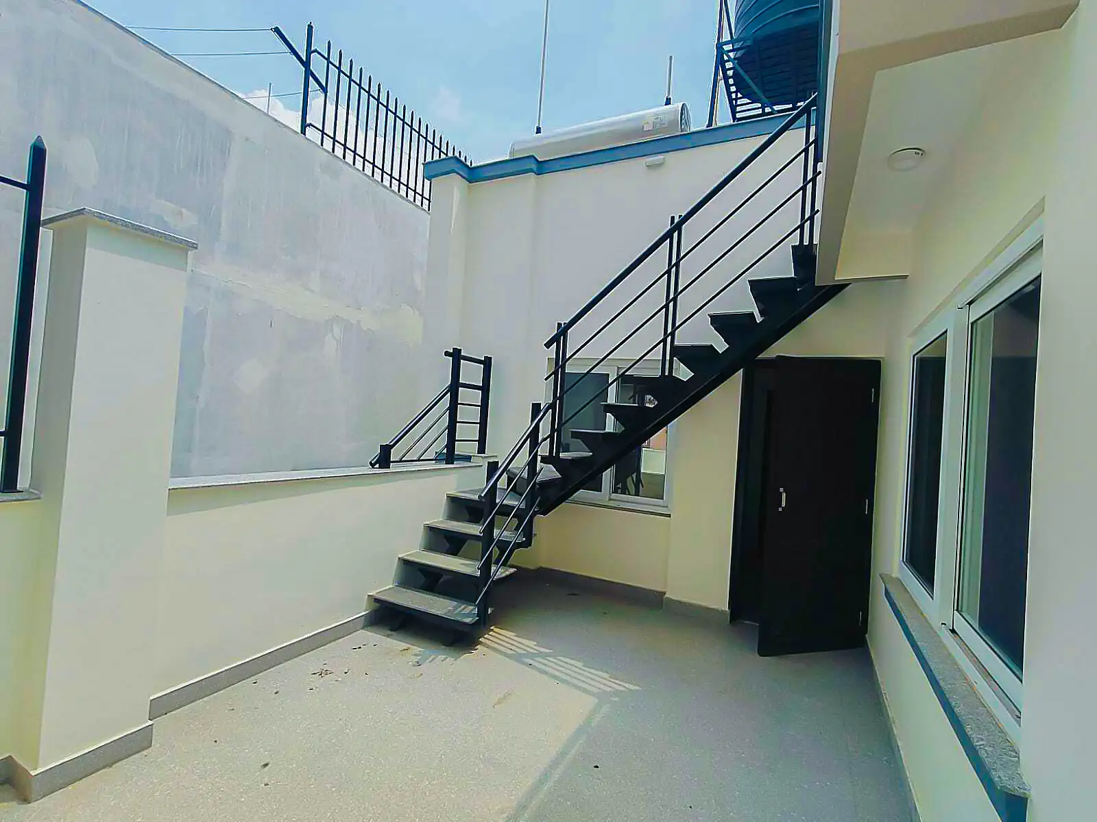 Residential House On Rent Image 24