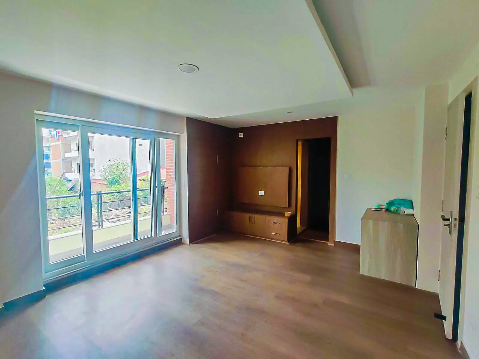 Residential House On Rent Image 21
