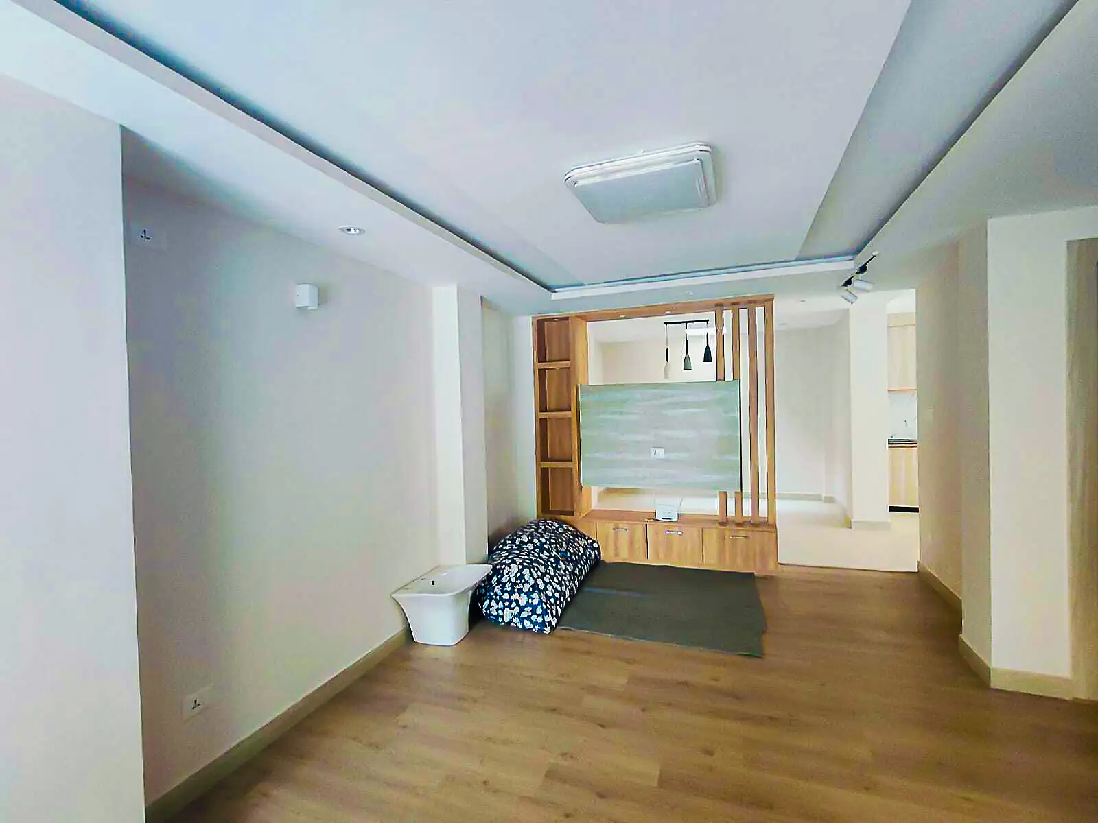 Residential House On Rent Image 19