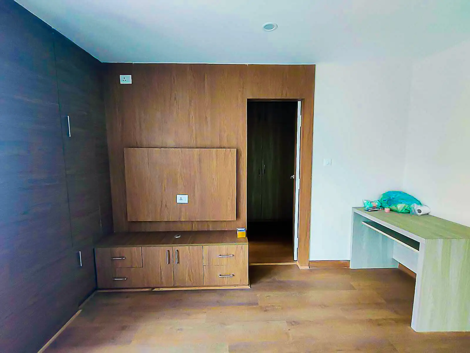 Residential House On Rent Image 18