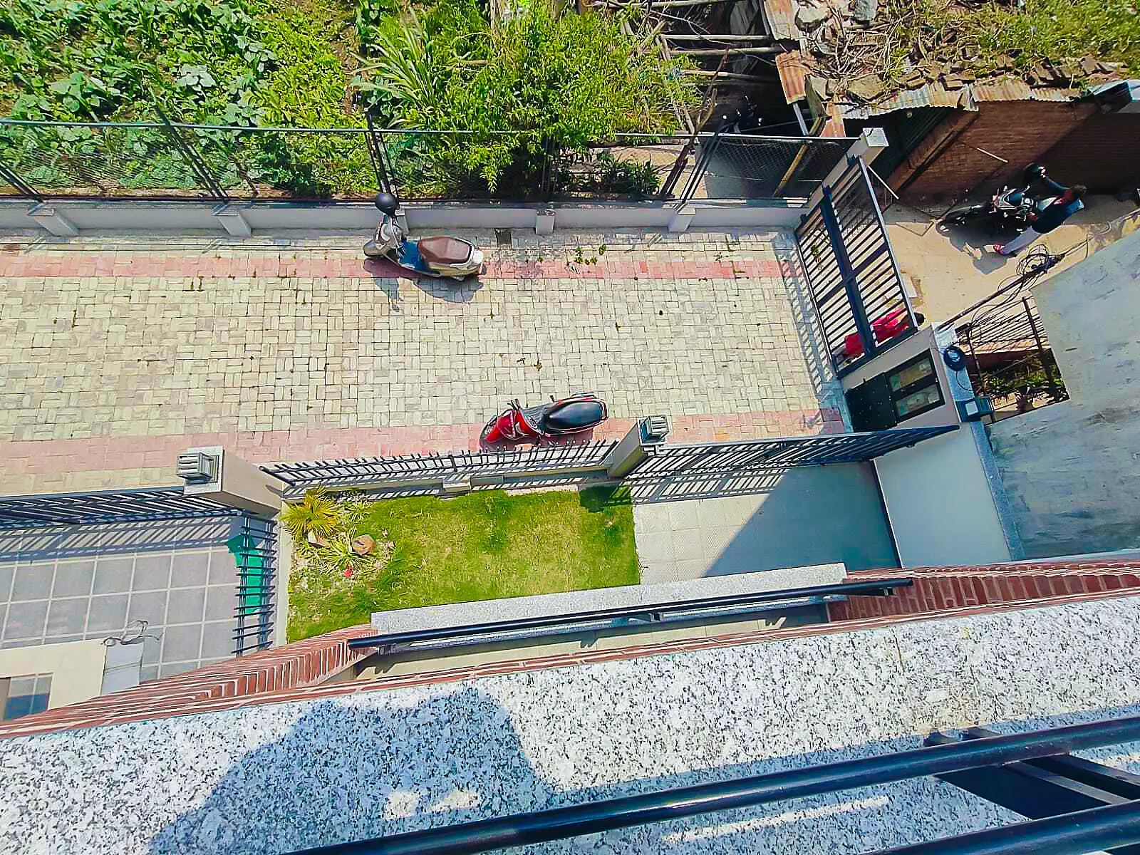 Residential House On Rent Image 25