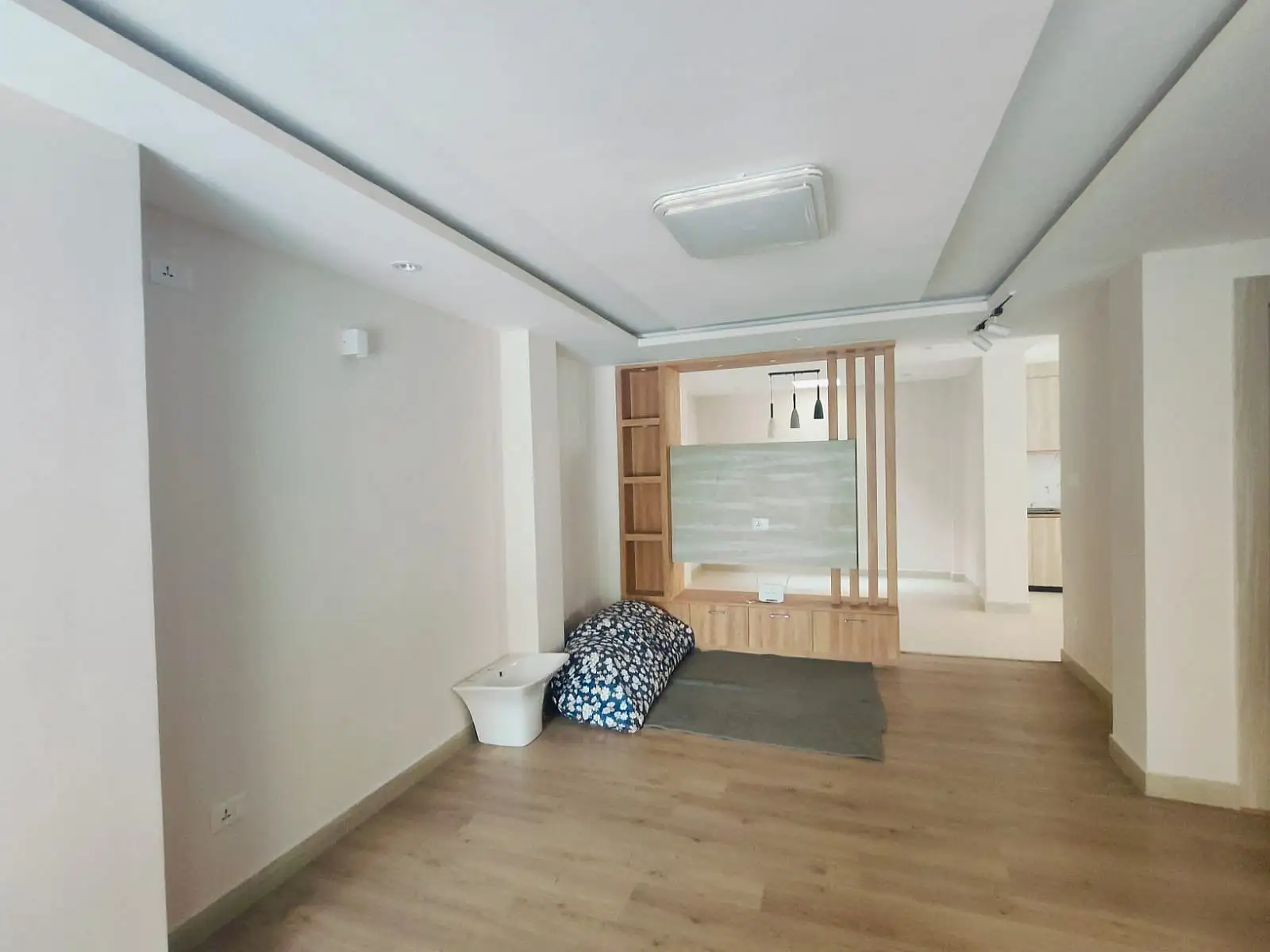 Residential House On Rent Image 5