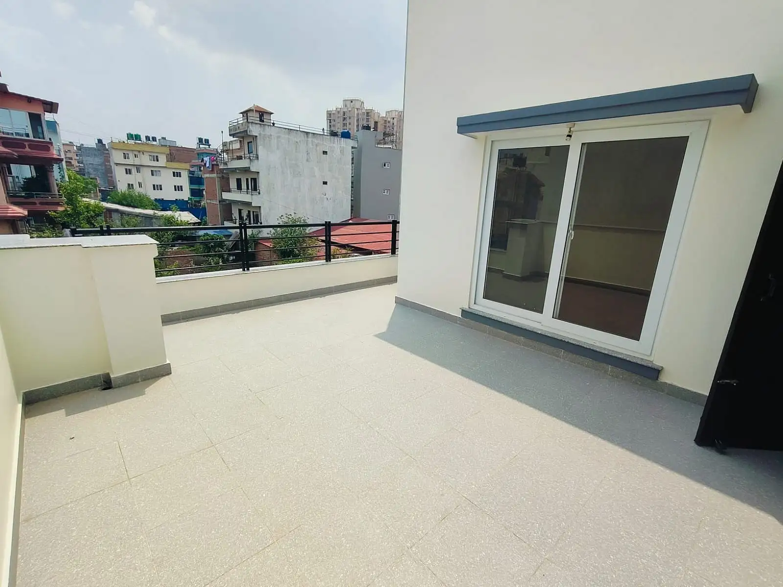 Residential House On Rent Image 11