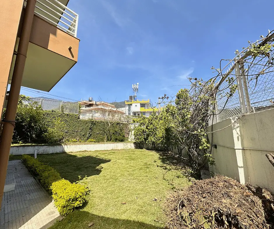 Residential House On Sale Image 6