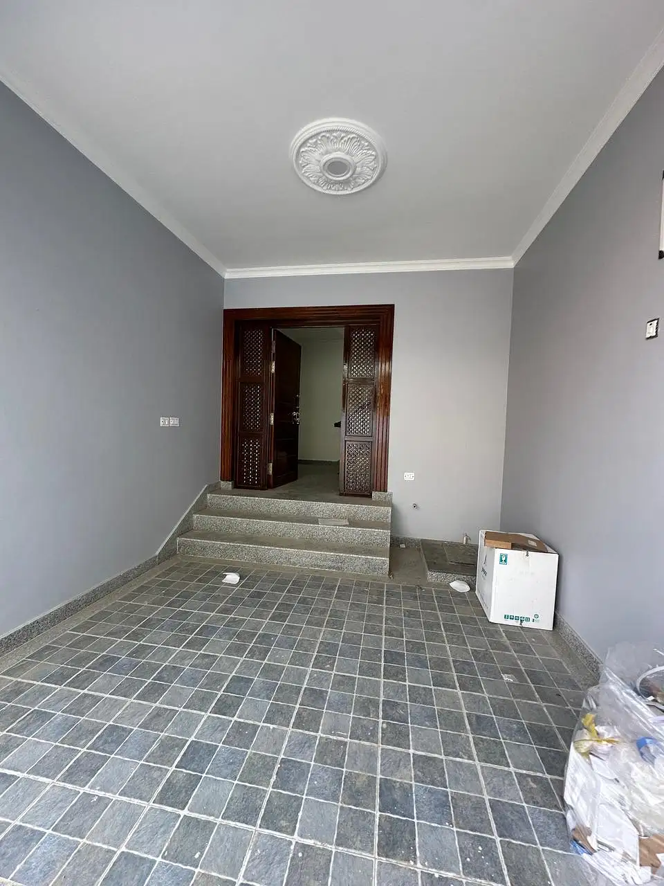 House On Sale at Nakhipot Image 6