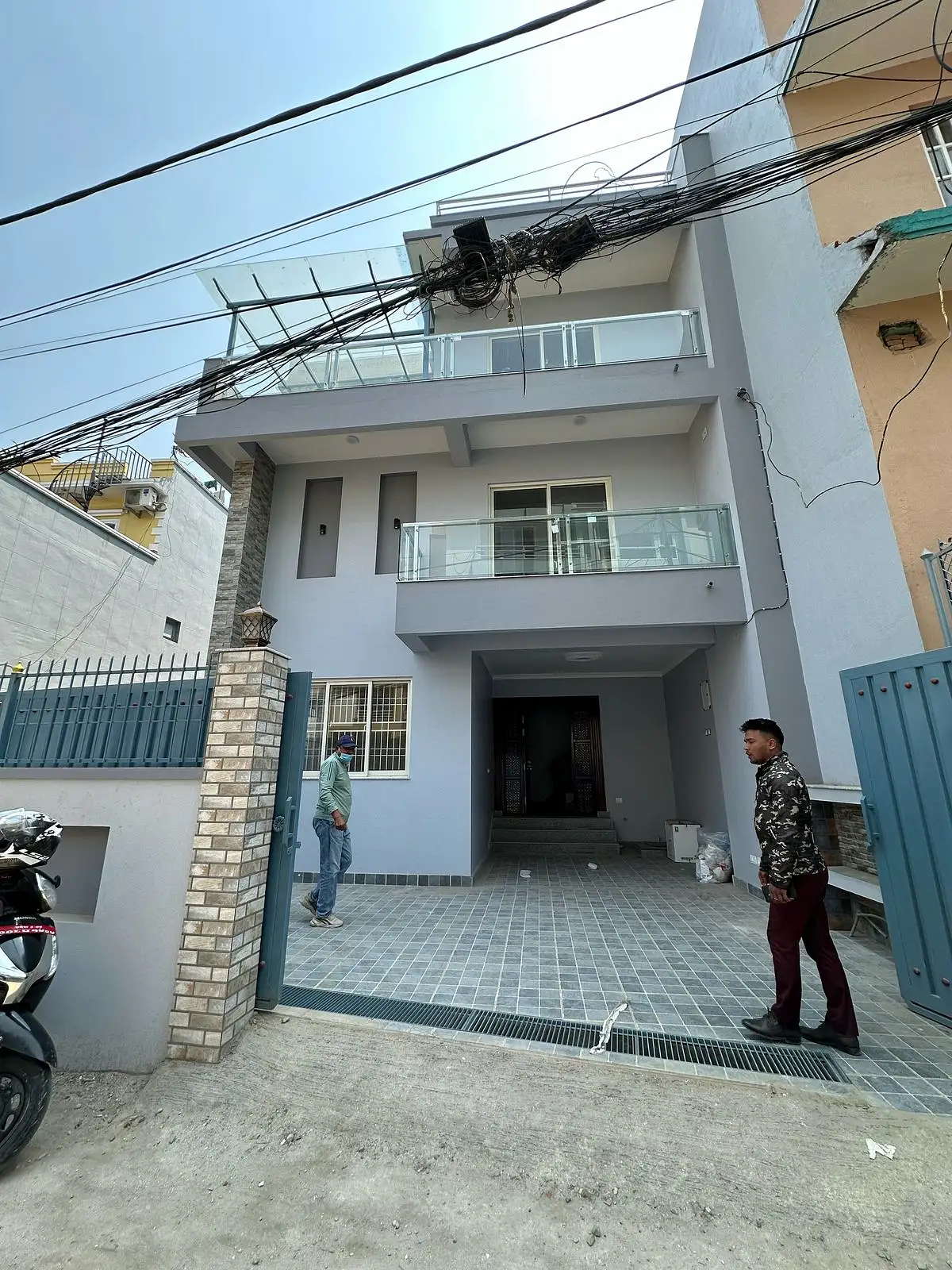 House On Sale at Nakhipot Thumbnail