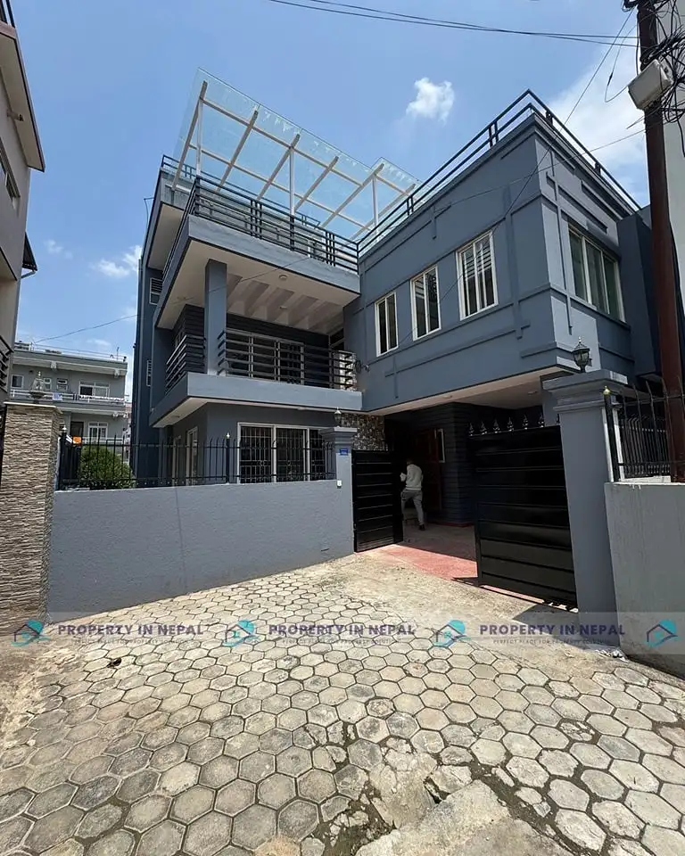 Residential House On Sale Image 4