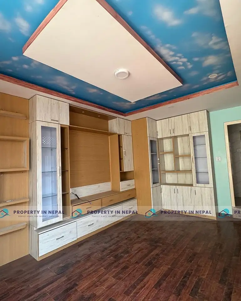 Residential House On Sale Image 6