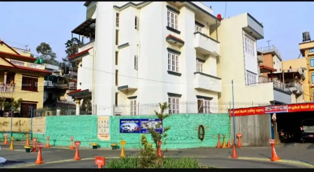 Bansbari, Neuro Hospital nira ko Ghar Bikrima Image 1