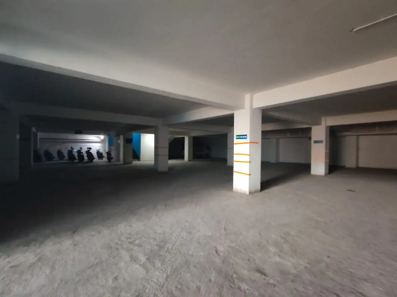 Commercial Space on Rent Image 6