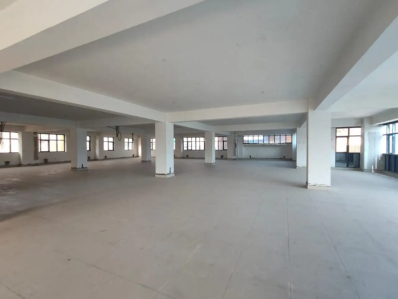 Commercial Space on Rent Image 1