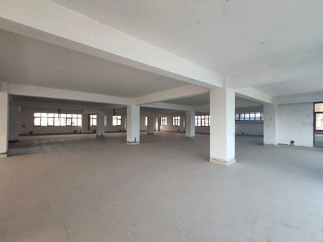 Commercial Space on Rent Image 2