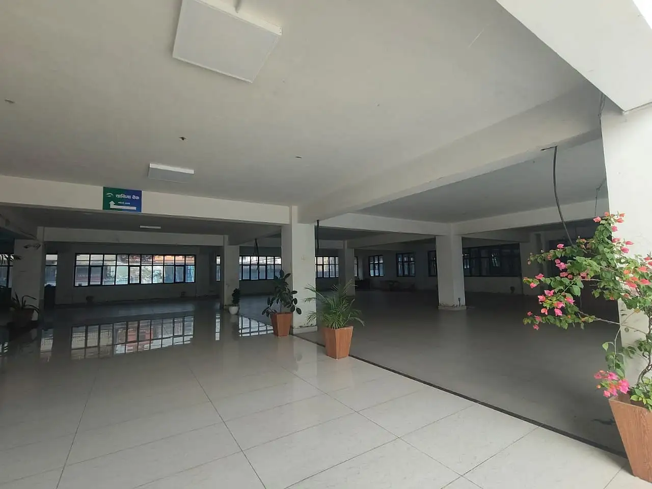 Commercial Space on Rent Image 4