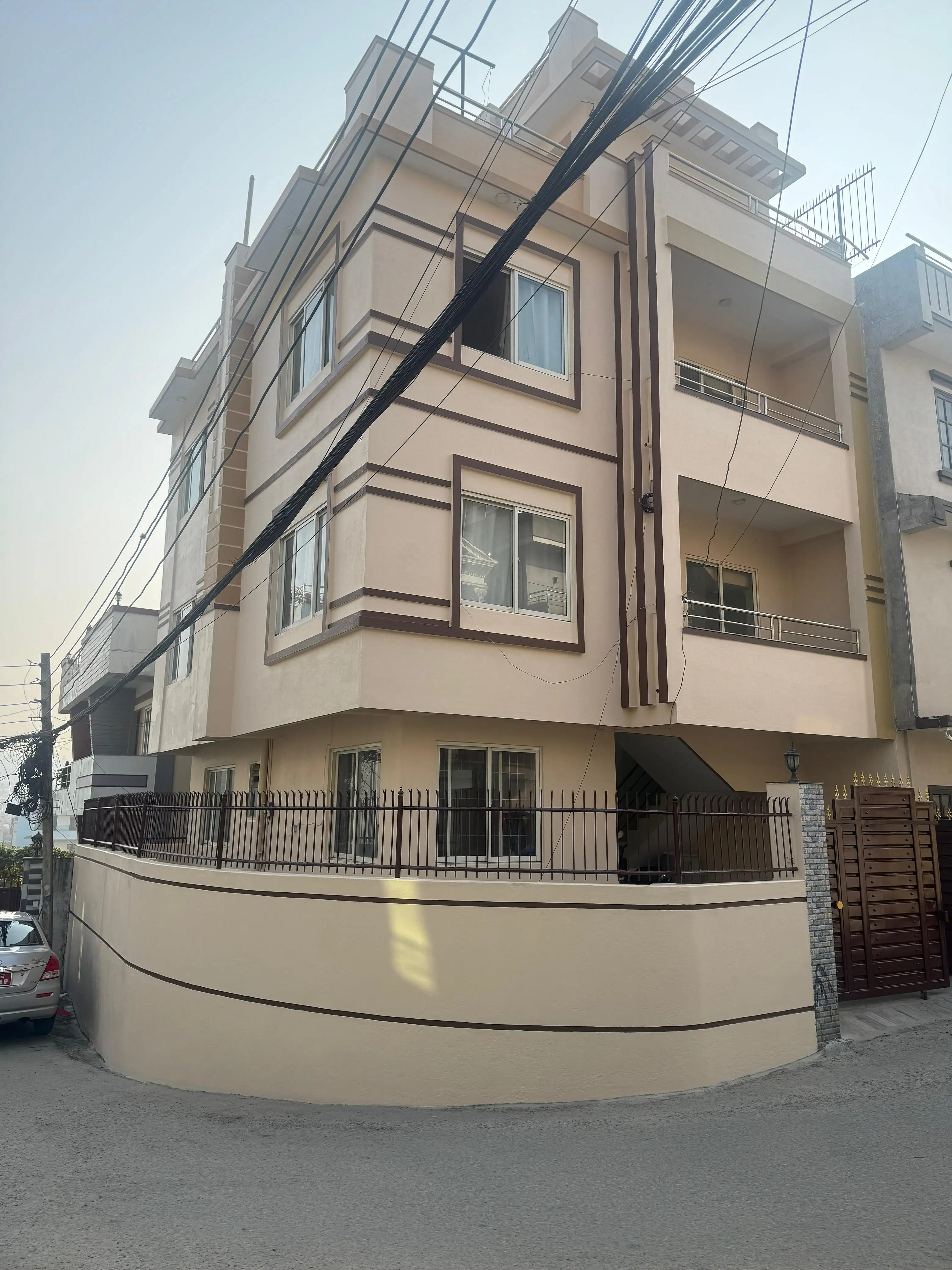 House for Sale Near Grande Villa / Grande Hospital Image 4