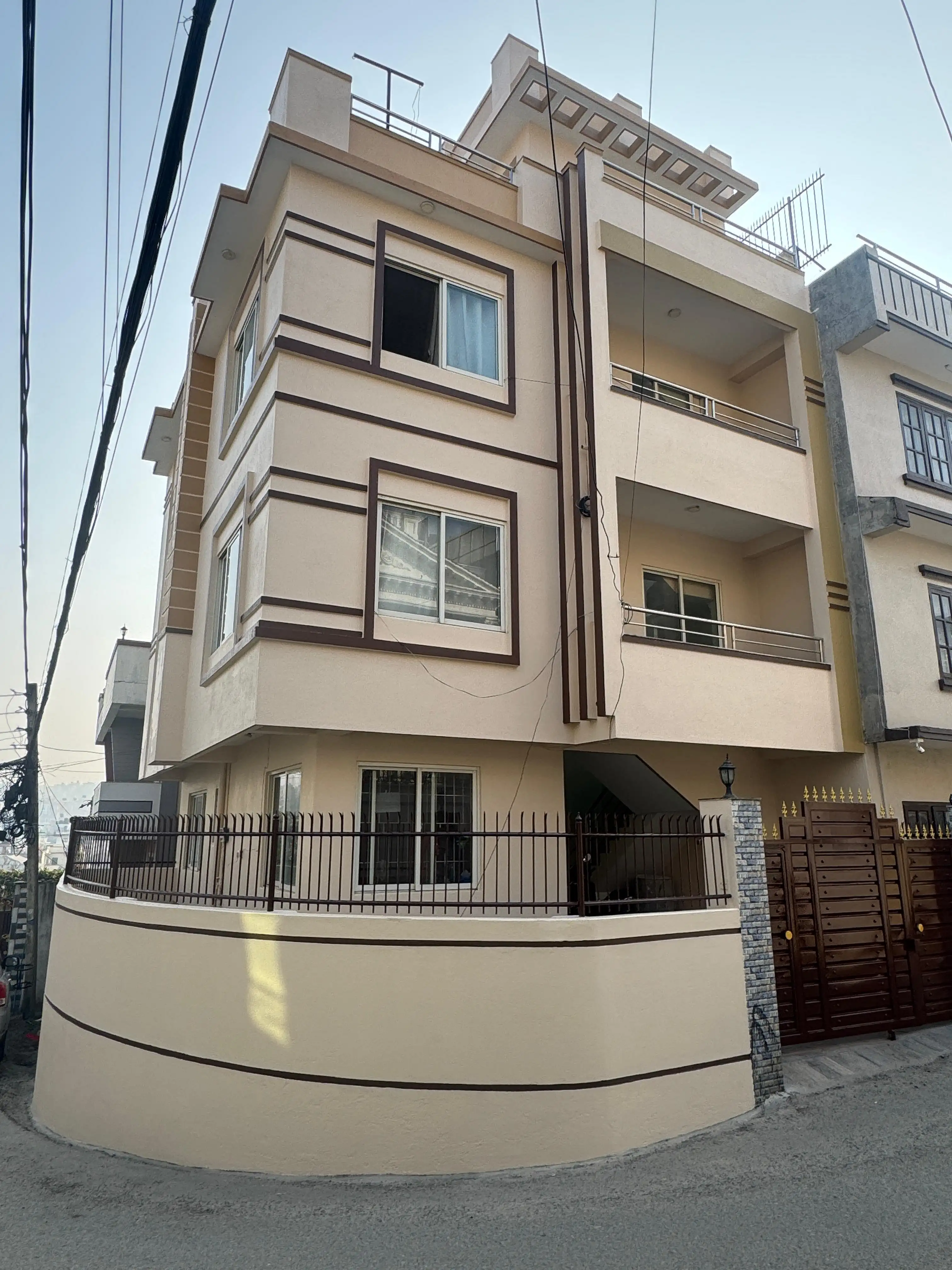 House for Sale Near Grande Villa / Grande Hospital Thumbnail
