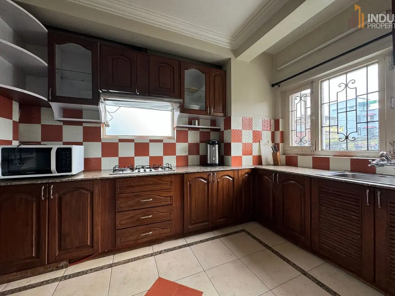 Residential House On Rent Image 4