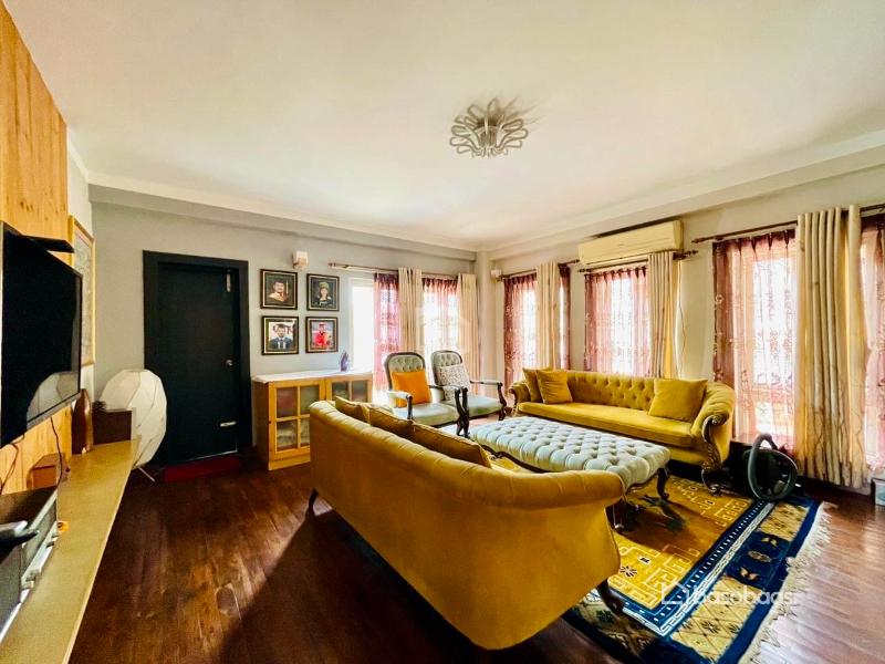 Triplex house on sale at Baluwatar : House for Sale in Baluwatar, Kathmandu Image 7