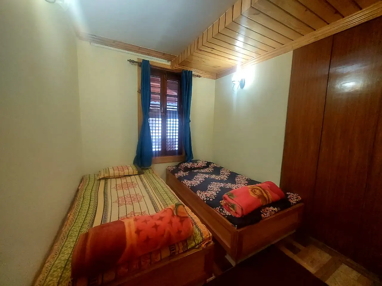Residential House On Rent Image 6