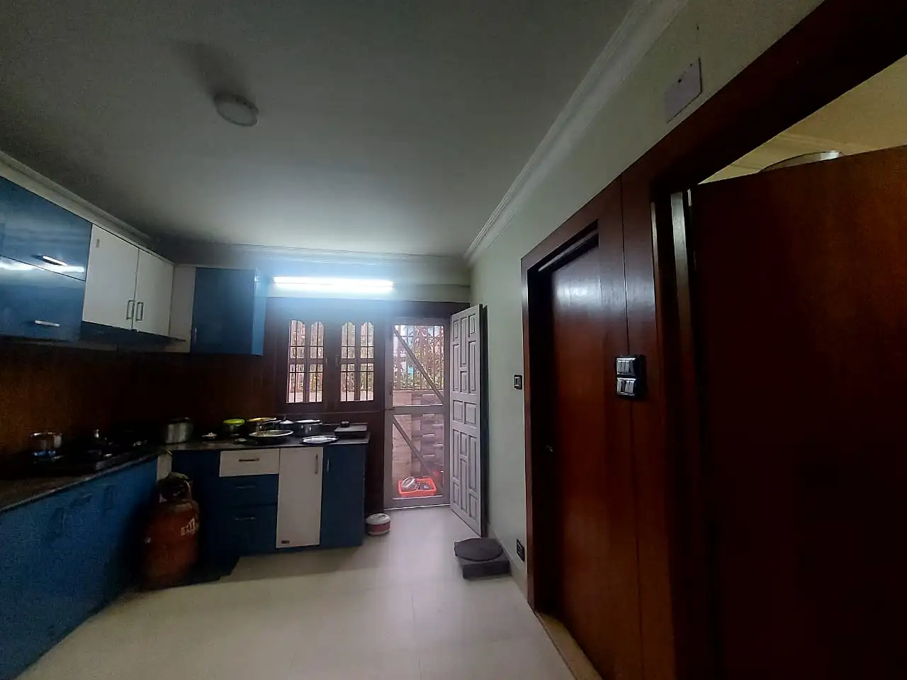 Residential House On Rent Image 4