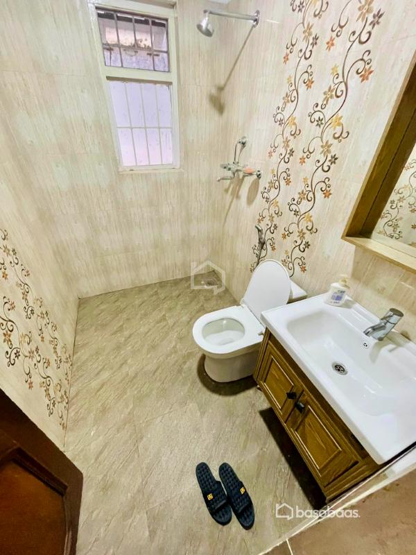 Bungalow on sale at Naxal : House for Sale in Naxal, Kathmandu Image 3