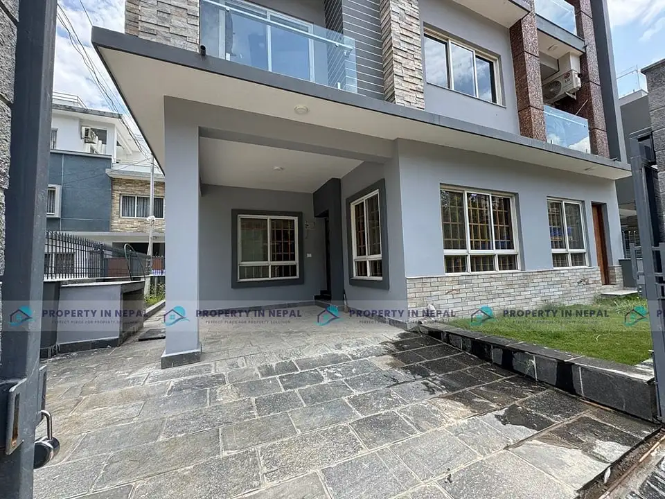 Residential House On Sale Image 5