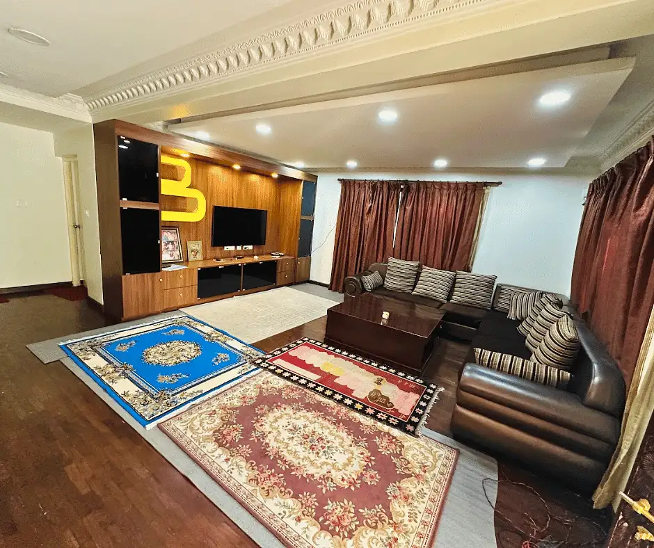 Residential House On Sale Image 7