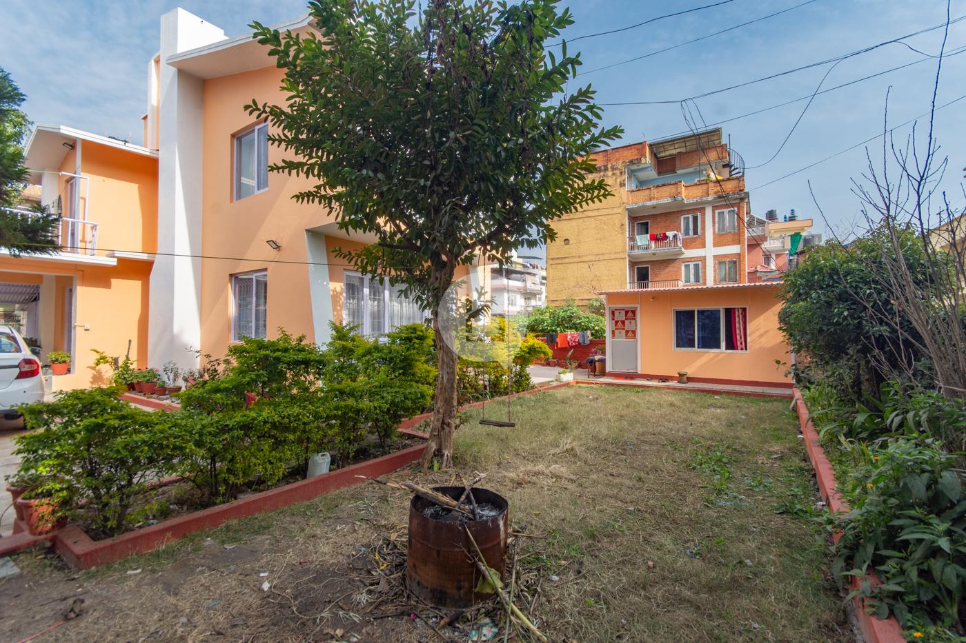 Residential or Commercial Land : Land for Sale in Mid Baneshwor, Kathmandu Image 4
