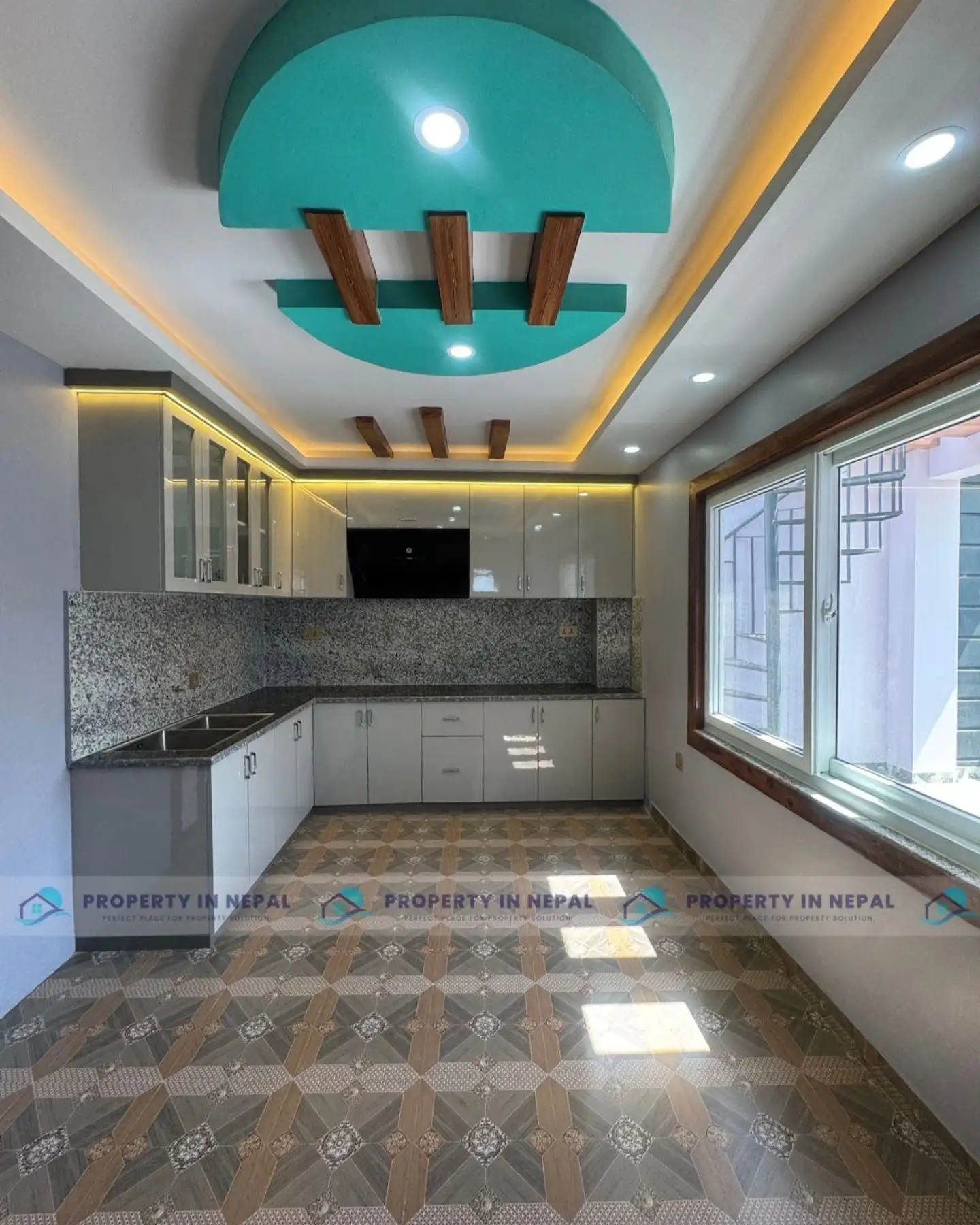 Residential House On Sale Image 4