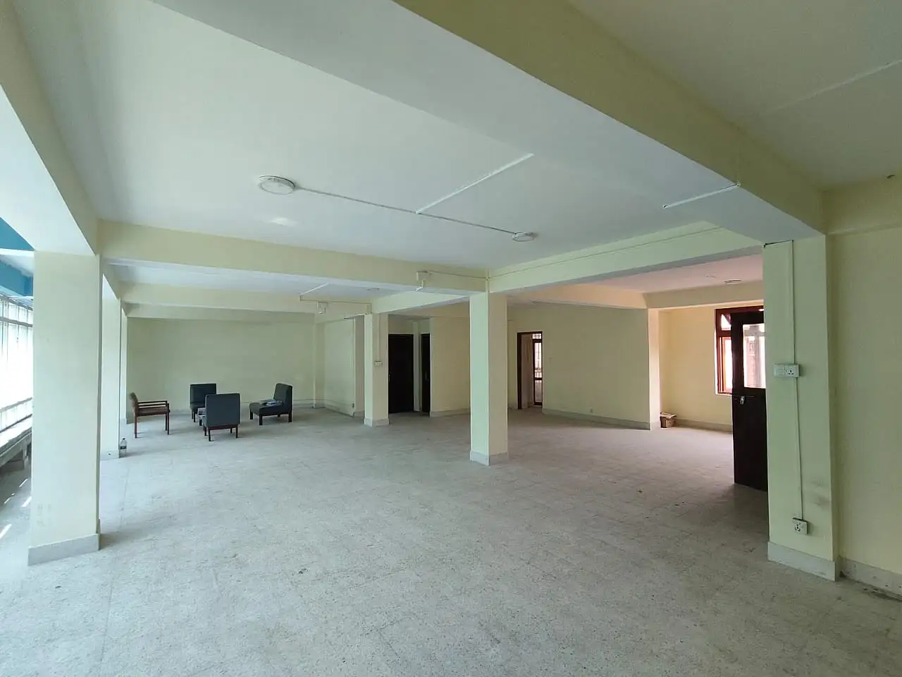 Commercial Space on Rent Image 4