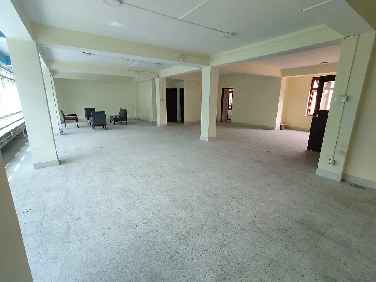 Commercial Space on Rent Image 1