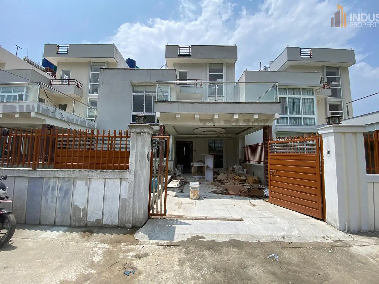 house on sale Thumbnail