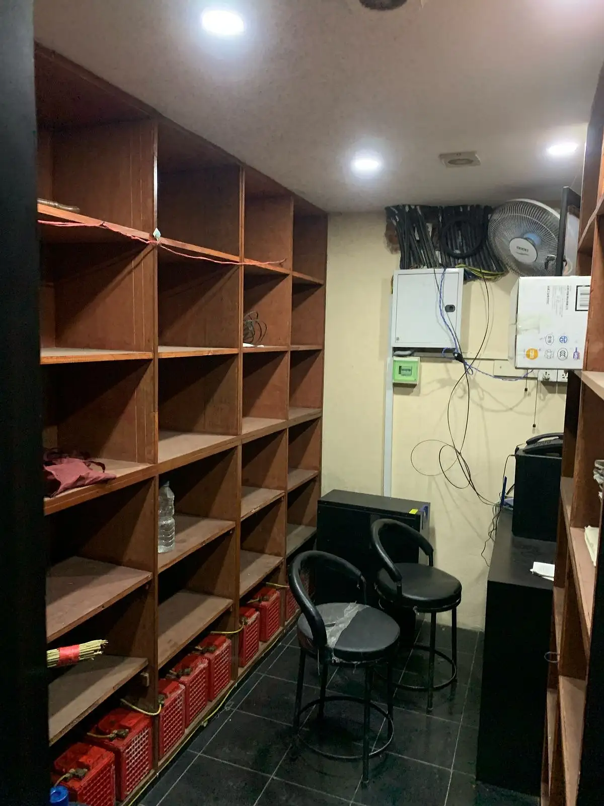 Commercial Space on Rent Image 5