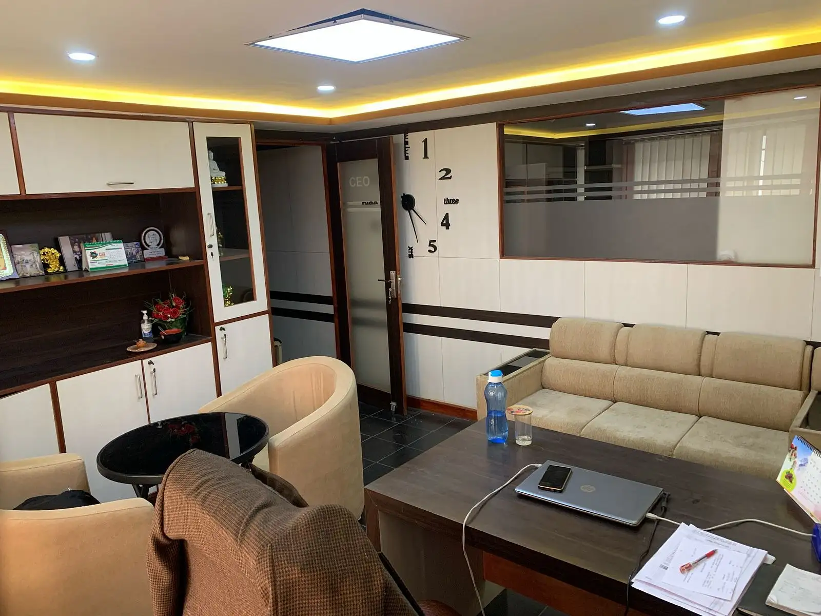 Commercial Space on Rent Image 4