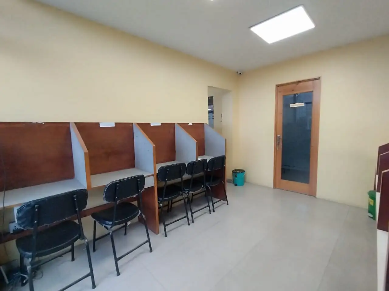 Commercial Space on Rent Image 3