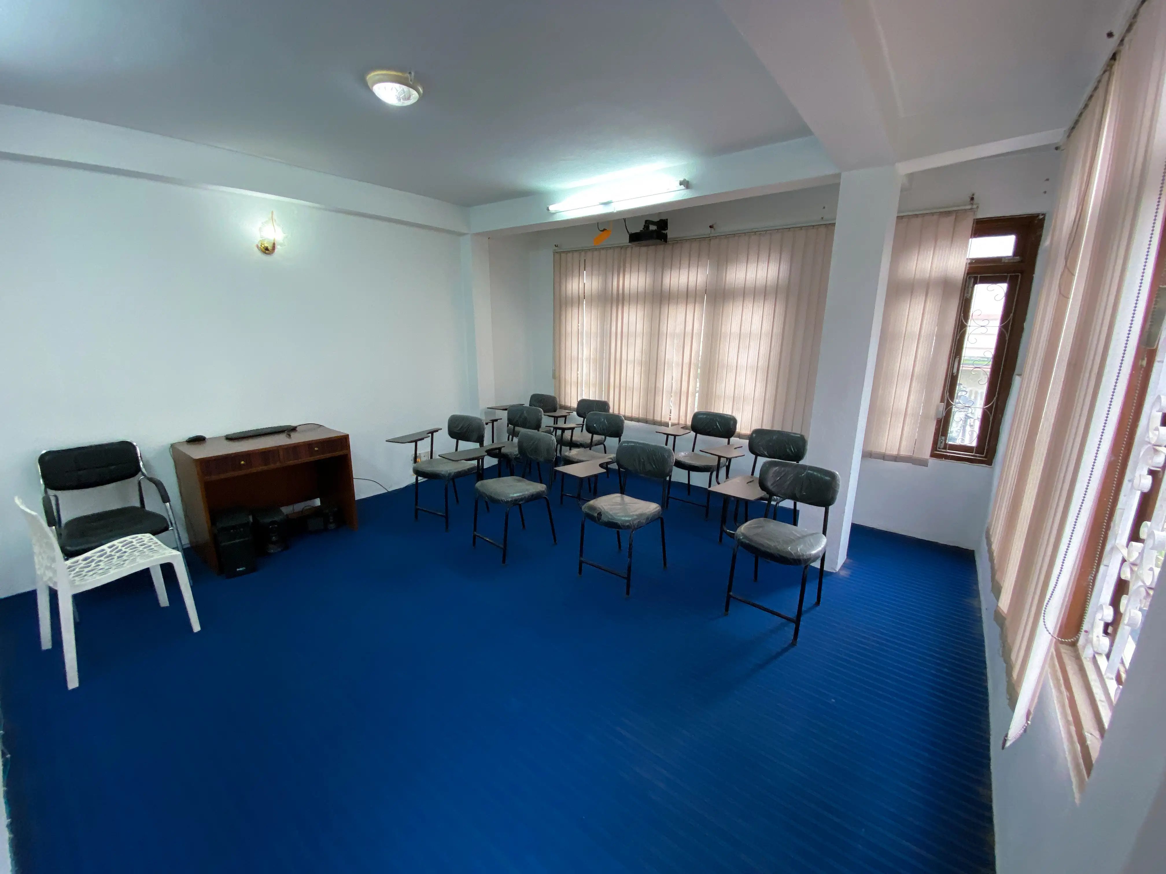 Commercial space on Rent Image 2