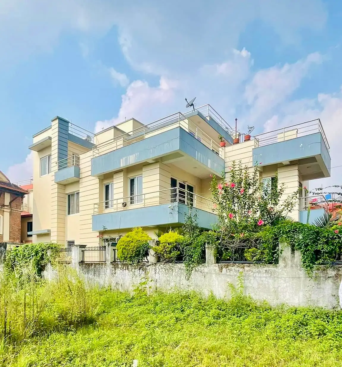 Residental Bungalow on rent at Mandikatar Image 1