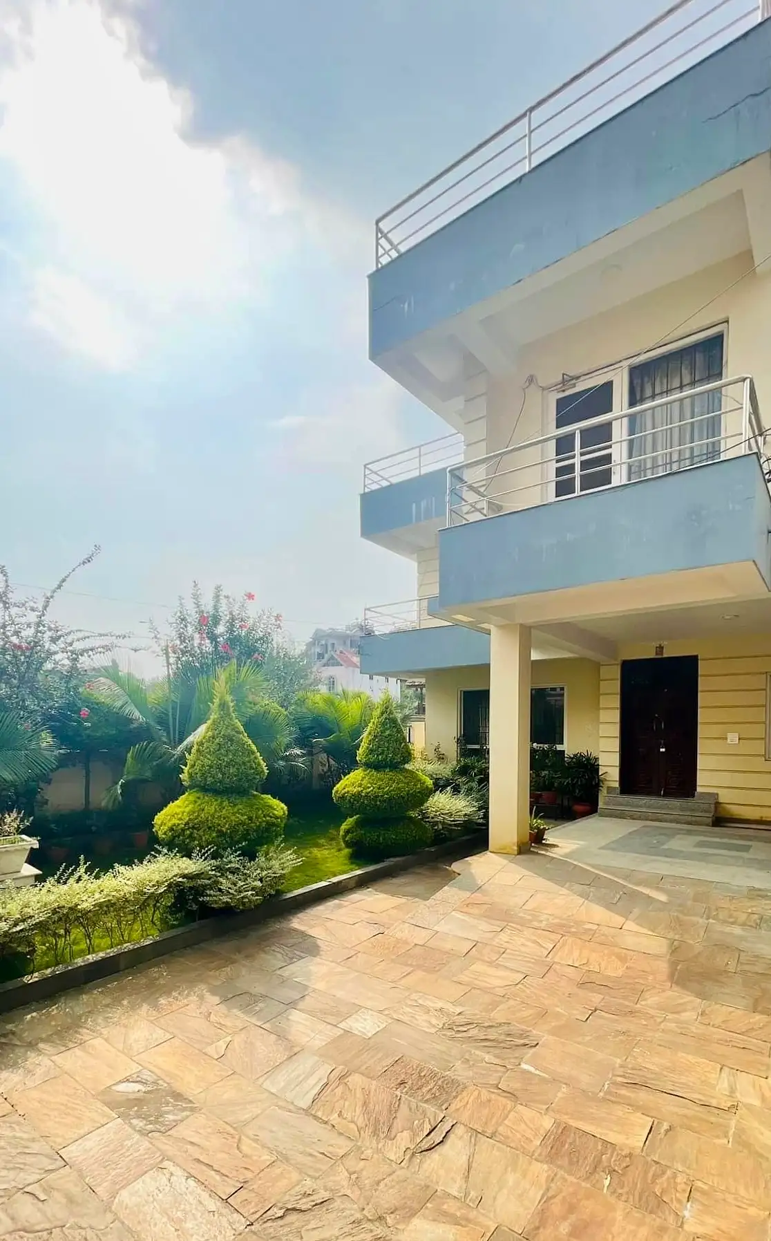 Residental Bungalow on rent at Mandikatar Image 3